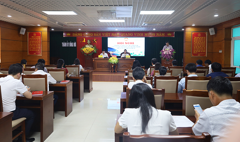 Quang cảnh hội nghị.