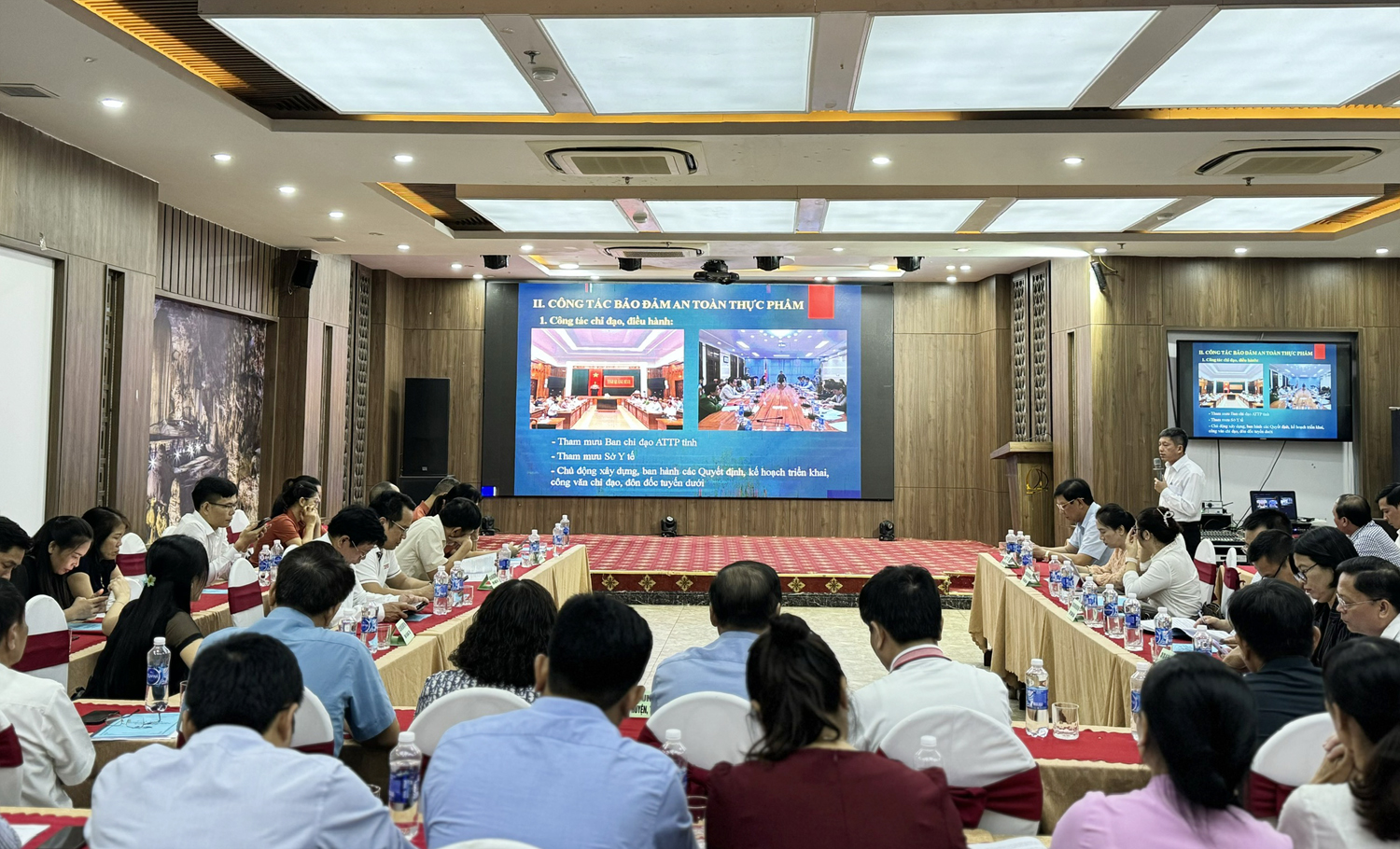 Chi cục ATVSTP Quảng Bình tổ chức hội nghị giao ban ATTP các tỉnh Bắc Trung bộ.