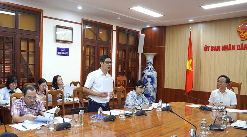 Đại diện lãnh đạo Sở KH-CN báo cáo các nội dung kế hoạch. 