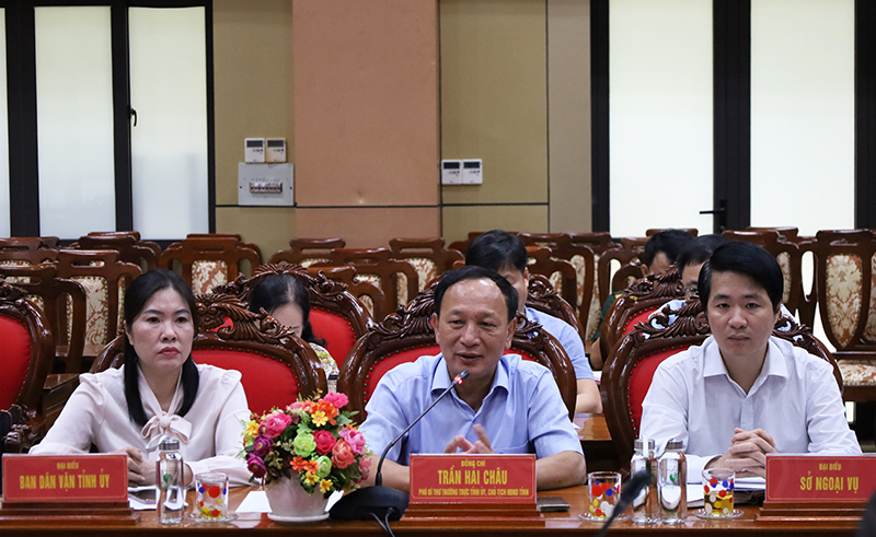 Đồng chí Phó Bí thư Thường trực Tỉnh ủy Trần Hải Châu chủ trì buổi làm việc.