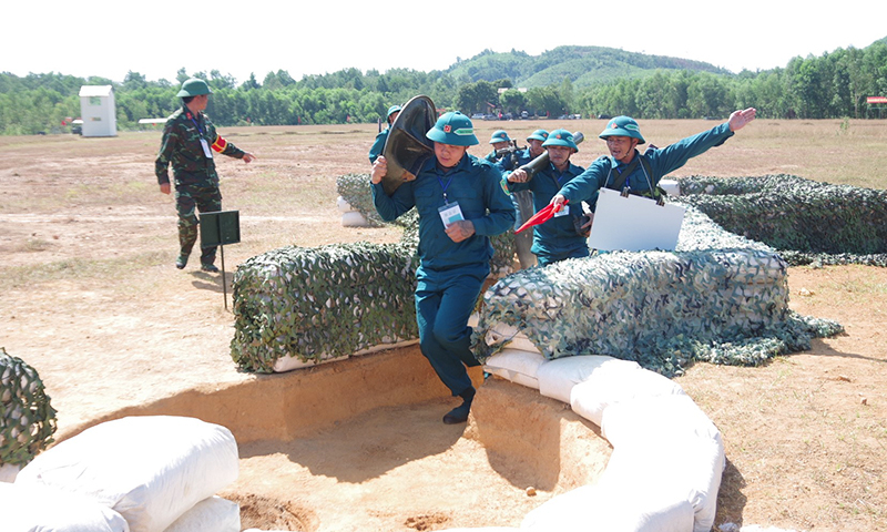 Thực hành các phần thi tại hội thao.