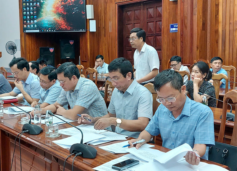 Đại biểu thảo luận tại hội nghị
