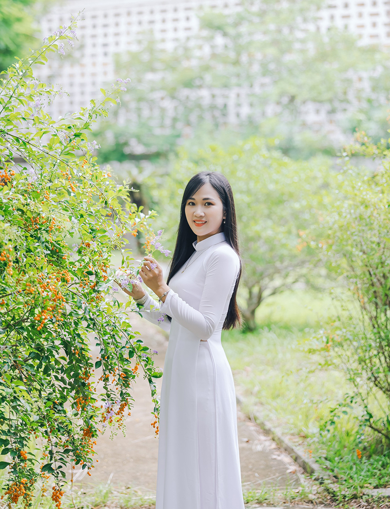 Cô giáo Ngô Thị Hoa được huyện Lệ Thủy khen thưởng giáo viên có thành tích trong công tác bồi dưỡng HS giỏi, HS năng khiếu năm học 2023-2024.
