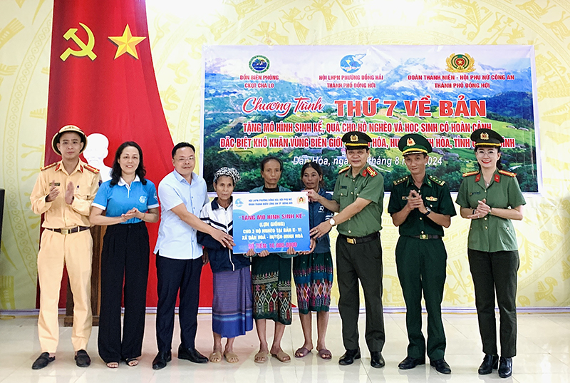 Công an TP. Đồng Hới thường xuyên có các hoạt động thiện nguyện hỗ trợ người dân vùng sâu, vùng xa, vùng đặc biệt khó khăn vươn lên trong cuộc sống.