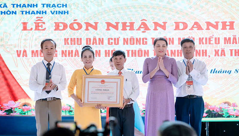 Thôn Thanh Vinh xã Thanh Trạch (Bố Trạch) đón nhận danh hiệu khu dân cư văn hóa kiểu mẫu.