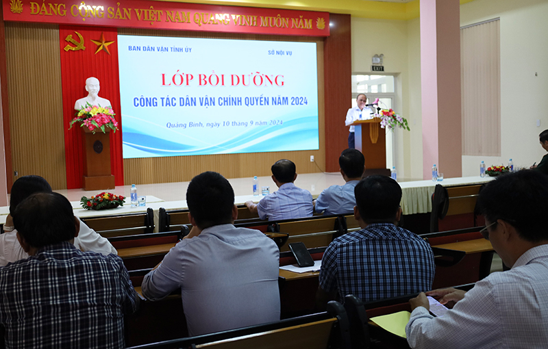 Quang cảnh lớp bồi dưỡng.