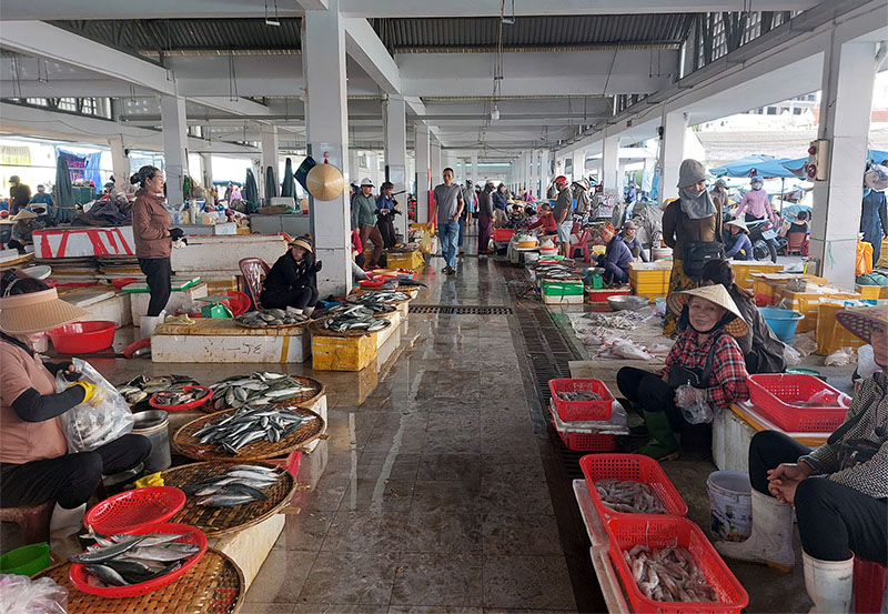 Các chợ hoạt động hiệu quả, góp phần thúc đẩy kinh tế-xã hội địa phương phát triển.