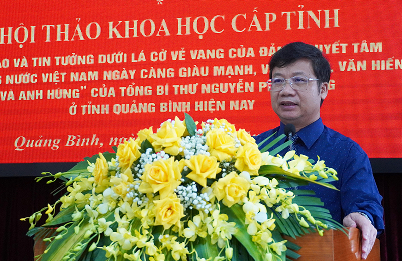  Đồng chí Trưởng ban Tuyên giáo Tỉnh ủy Cao Văn Định phát biểu tại hội thảo.
