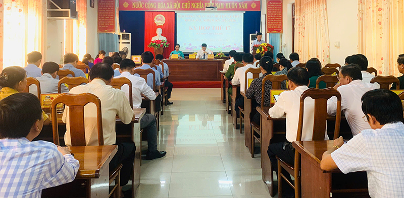 Quang cảnh kỳ họp.