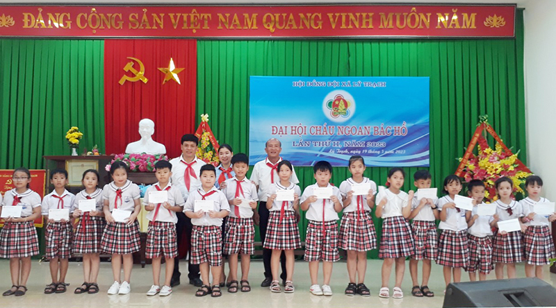 Hoạt động khuyến học, khuyến tài luôn được Hội Khuyến học huyện Bố Trạch quan tâm thực hiện.