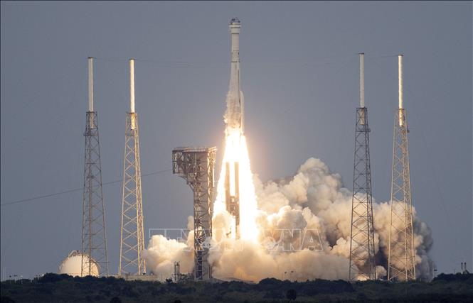 Tên lửa đẩy Atlas V mang theo tàu vũ trụ Starliner rời bệ phóng tại trạm vũ trụ ở Florida, Mỹ. Ảnh tư liệu - minh họa: AFP/TTXVN