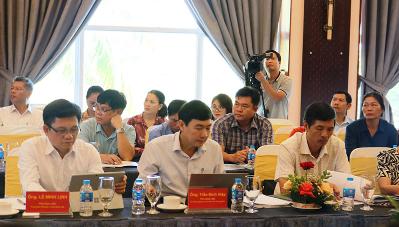 Các đại biểu tham dự buổi tọa đàm.