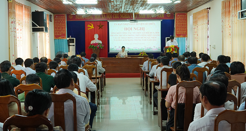 Quang cảnh lễ tổng kết.