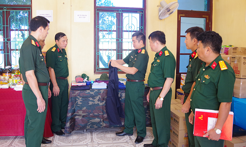 Kiểm tra cơ sở vật chất chuẩn bị thực hiện nhiệm vụ tìm kiếm, quy tập hài cốt liệt sỹ.