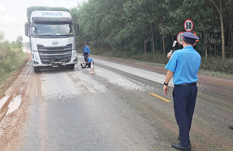 Sở GTVT sẽ tăng cường công tác thanh tra, kiểm tra hoạt động kinh doanh của các đơn vị KDVT trên địa bàn có nhiều vi phạm, để xảy ra tai nạn giao thông nghiêm trọng; phối hợp với ngành Y tế và lực lượng chức năng kiểm tra ngẫu nhiên việc khám sức khỏe cho lái xe tại các đơn vị KDVT, giám sát, xử lý đối với các trường hợp không thực hiện đúng quy định.