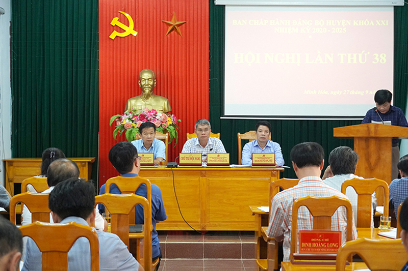 Các đại biểu dự hội nghị.