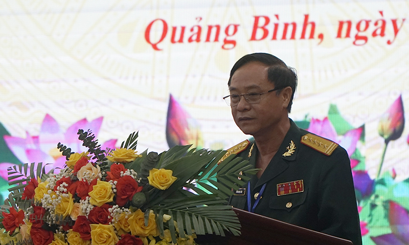Đồng chí Chủ tịch Hội CCB tỉnh, Trần Ngọc Sâm phát biểu tại đại hội.