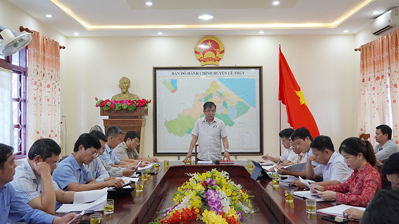 Ảnh:  - Đồng chí Phó Chủ tịch Thường trực UBND tỉnh Đoàn Ngọc Lâm phát biểu chỉ đạo tại buổi làm việc.