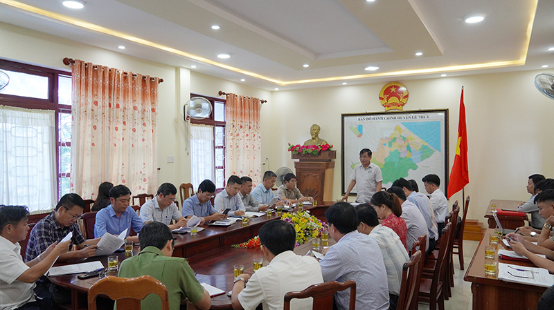 Quang cảnh buổi làm việc.