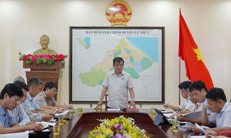 Ảnh:  - Đồng chí Phó Chủ tịch Thường trực UBND tỉnh Đoàn Ngọc Lâm phát biểu chỉ đạo tại buổi làm việc.