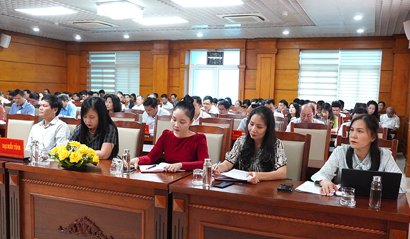 Đại biểu dự hội nghị.