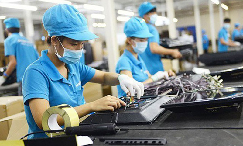 Thủ tướng Chính phủ Phạm Minh Chính yêu cầu nghiên cứu, hoàn thiện thể chế, cơ chế chính sách phát triển doanh nghiệp nhanh, toàn diện, bền vững.