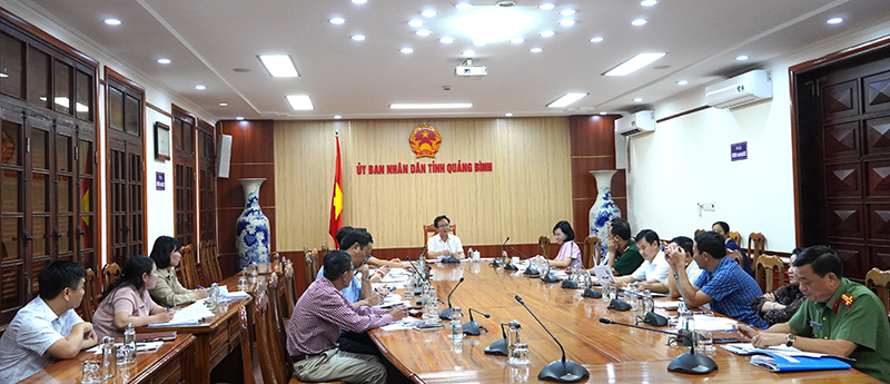 Quang cảnh buổi làm việc.