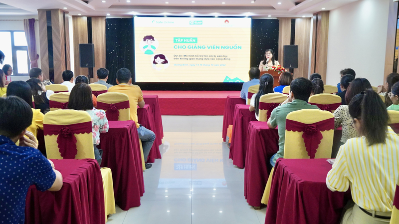 Quang cảnh lớp tập huấn. 