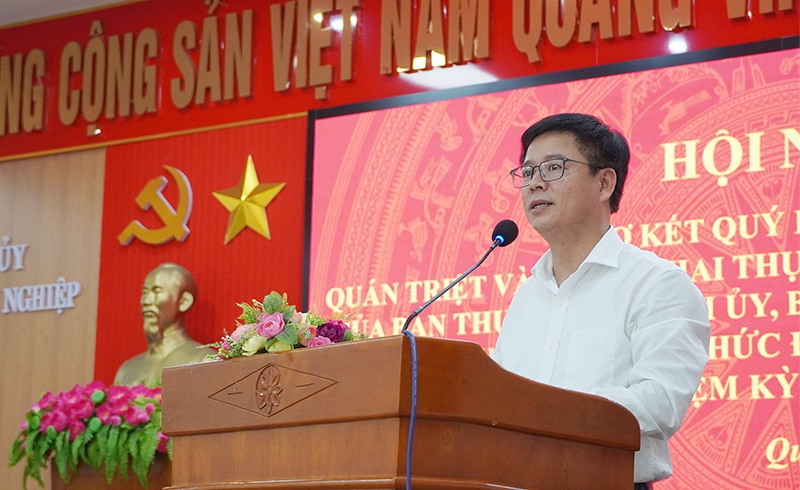 Bí thư Đảng ủy Khối Doanh nghiệp tỉnh Phạm Quang Ánh phát biểu kết luận hội nghị.