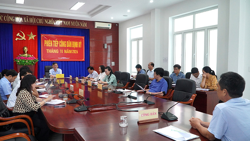 Công dân tham gia phiên tiếp của đồng chí Chủ tịch UBND tỉnh.