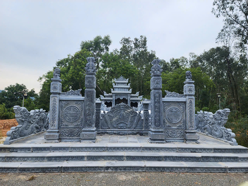 Lăng mộ hai vị Thượng tướng quân ở đồi Rú Vắp.