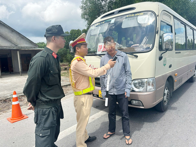 Chuyên đề xử lý vi phạm nồng độ cồn tiếp tục được lực lượng liên ngành Công an tăng cường thực hiện.