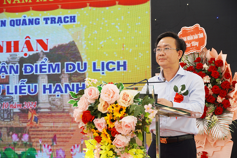 Đồng chí Phó Chủ tịch UBND tỉnh Hoàng Xuân Tân phát biểu tại buổi lễ.
