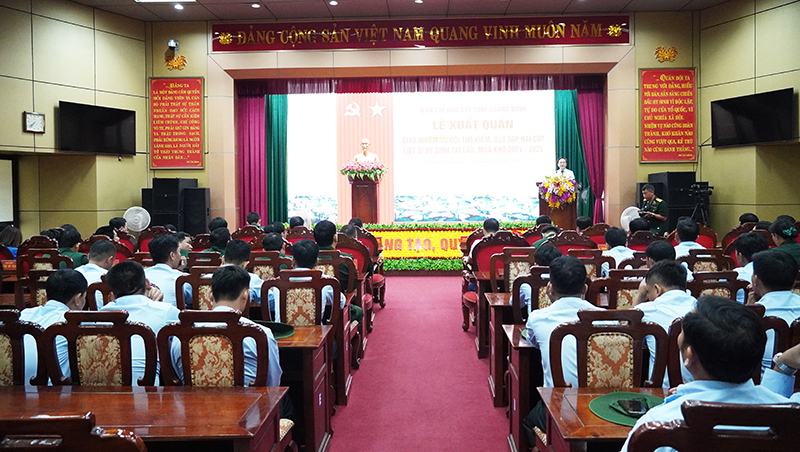 Quang cảnh lễ xuất quân.