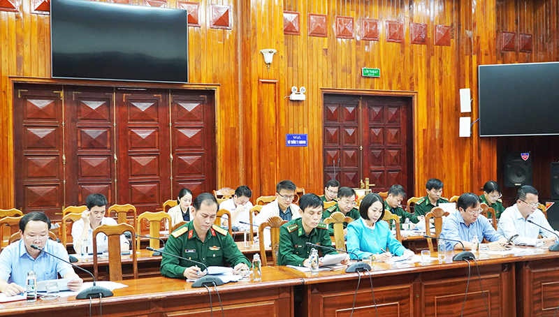 Các đại biểu tham dự cuộc họp.