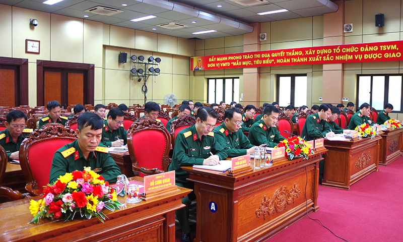 Các đại biểu tham dự hội nghị.