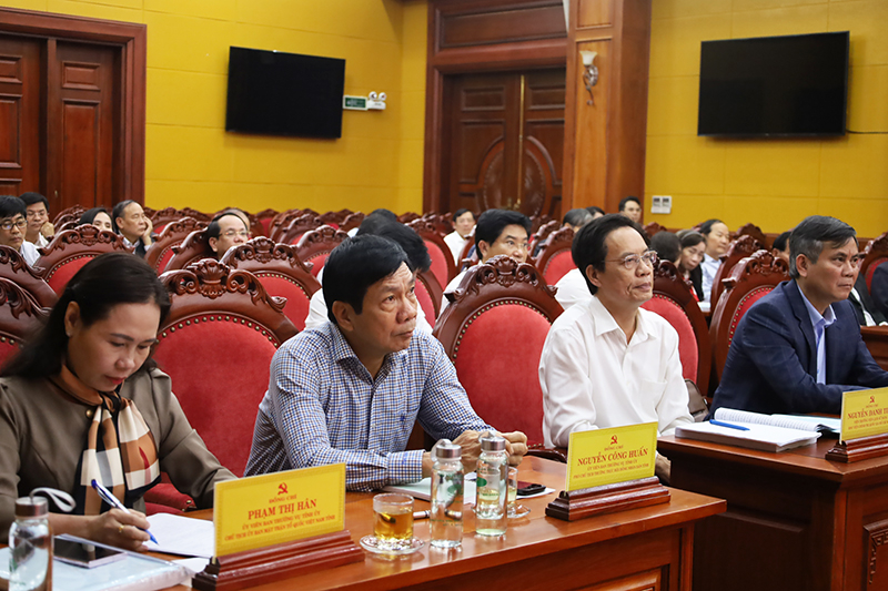 Các đại biểu tham dự hội thảo.