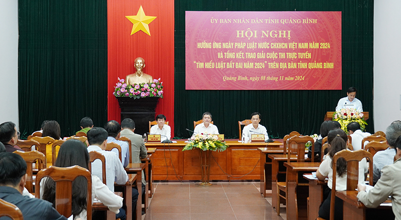 Quang cảnh hội nghị.
