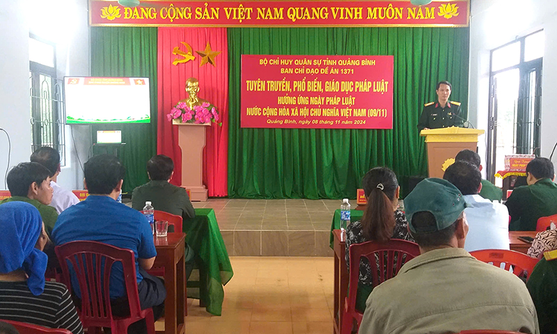 Quang cảnh buổi tuyên truyền.