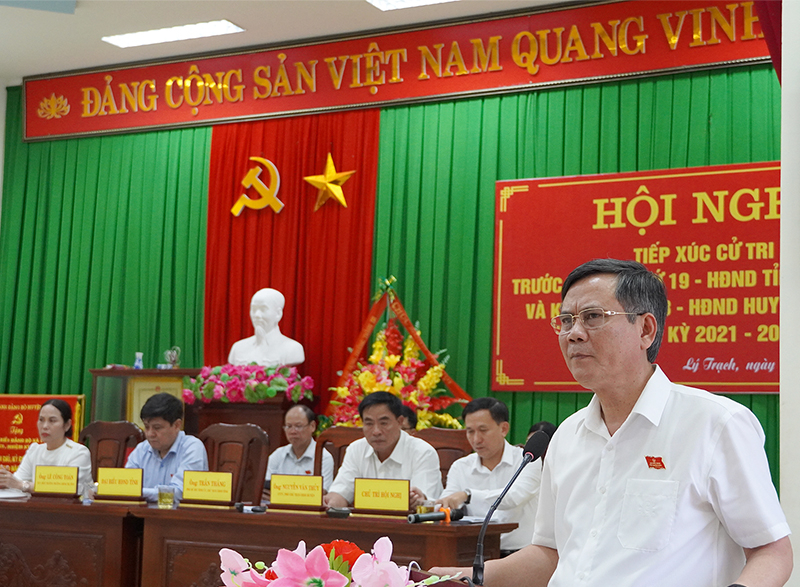 Đồng chí Chủ tịch UBND tỉnh Trần Thắng tiếp thu, giải trình ý kiến cử tri.