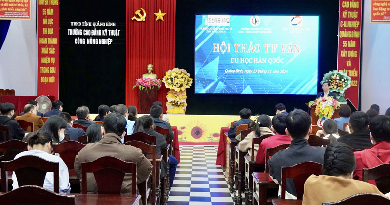 Toàn cảnh hội thảo.