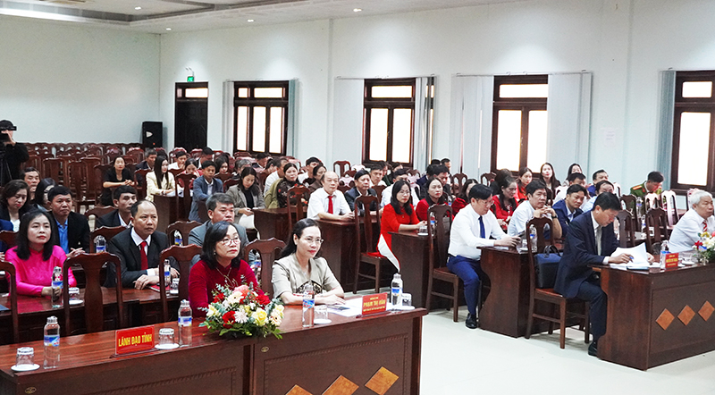 Các đại biểu tham dự hội nghị.
