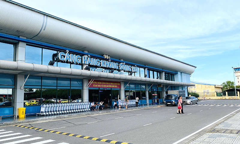 Cảng hàng không Đồng Hới.