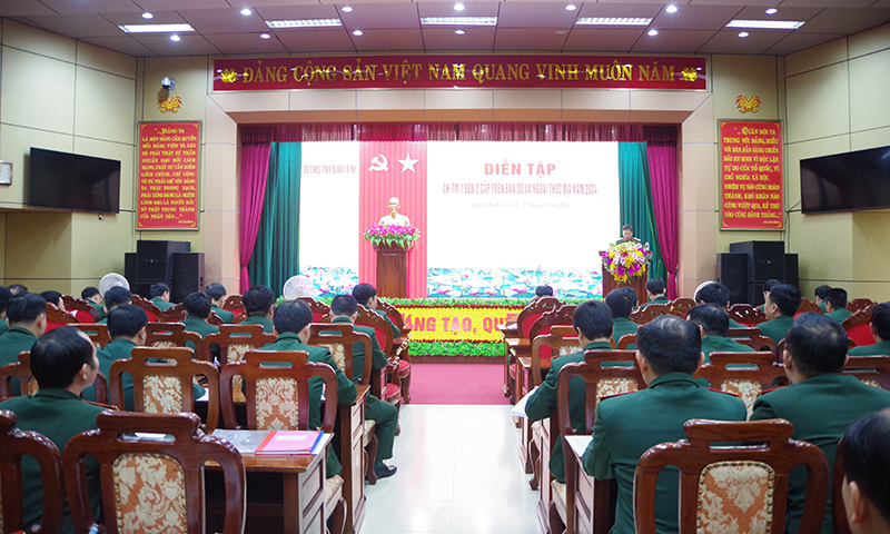 Quán triệt nhiệm vụ diễn tập.