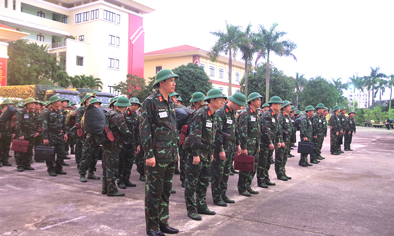 Hạ đạt mệnh lệnh hành quân.