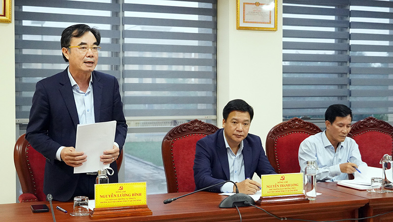 Đồng chí Trưởng ban Nội chính Tỉnh ủy Nguyễn Lương Bình báo cáo kết quả thực hiện công tác NC Đảng