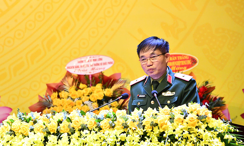 Đồng chí Thiếu tướng, TS. Nguyễn Hoàng Nhiên, Viện trưởng Viện Lịch sử quân sự, Bộ Tổng tham mưu Quân đội nhân dân Việt Nam phát biểu tại hội thảo.