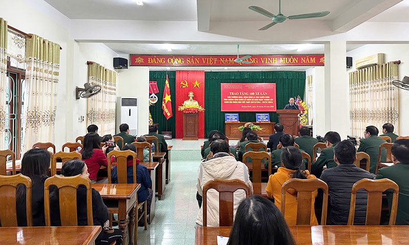 Quang cảnh buổi lễ.