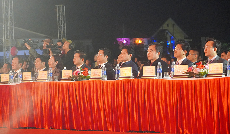 Các đại biểu tham dự lễ kỷ niệm.