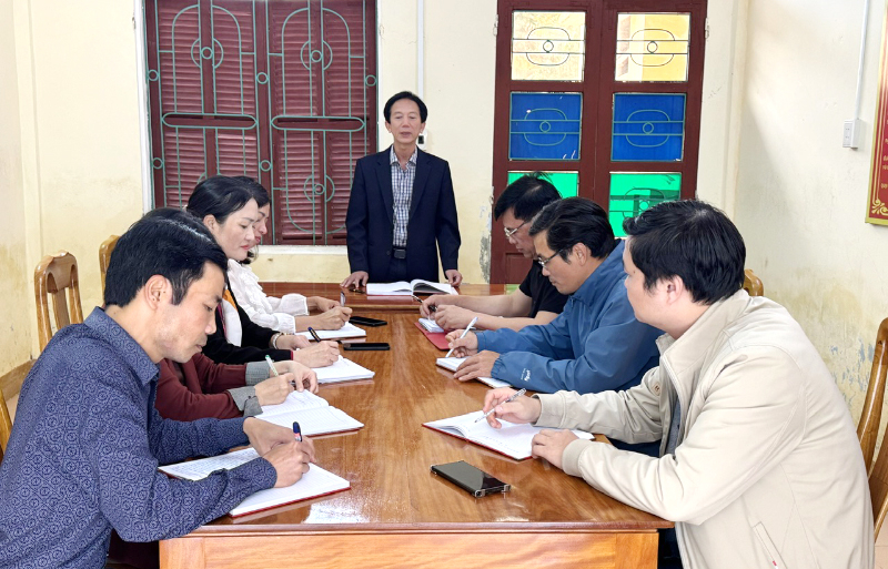 Sau hợp nhất, Ban Tuyên giáo và Dân vận Huyện ủy Lệ Thủy khẩn trương bắt tay ngay vào công việc.